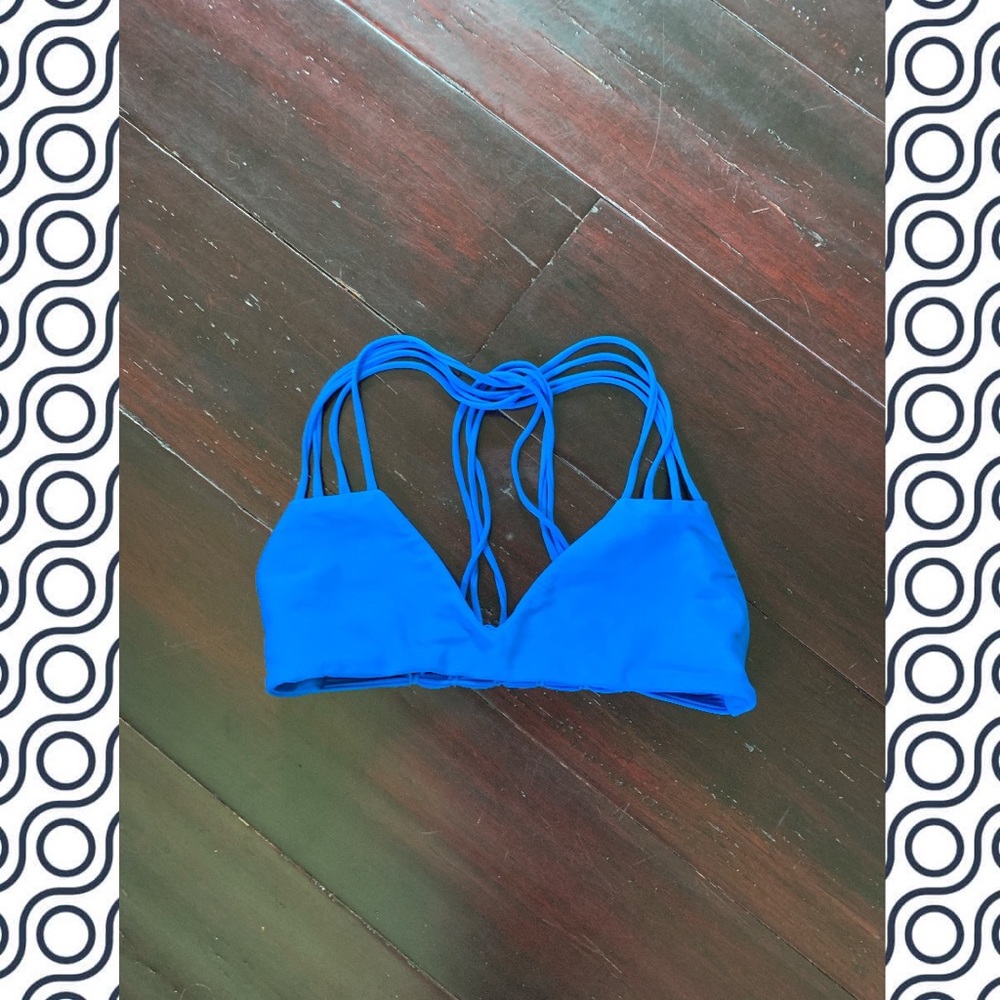 Mikoh Banyans Top